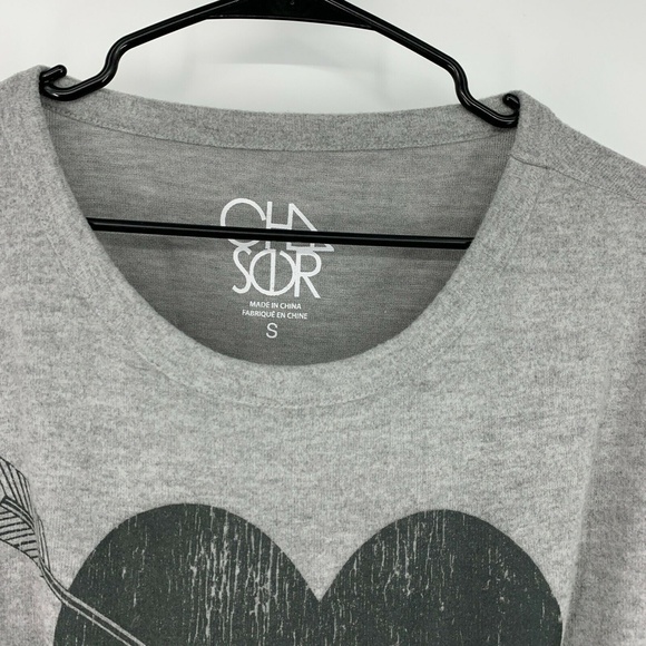 Chaser Gray Cozy Heart Arrow Graphic Sweater - Picture 5 of 9